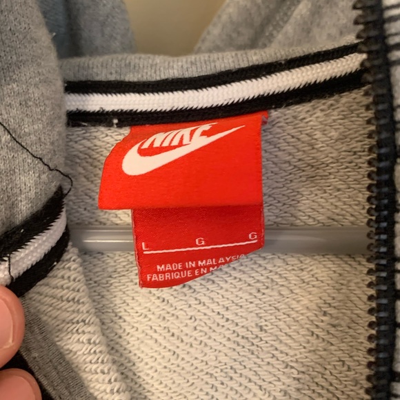 Nike grey and black hoodie - Picture 3 of 4